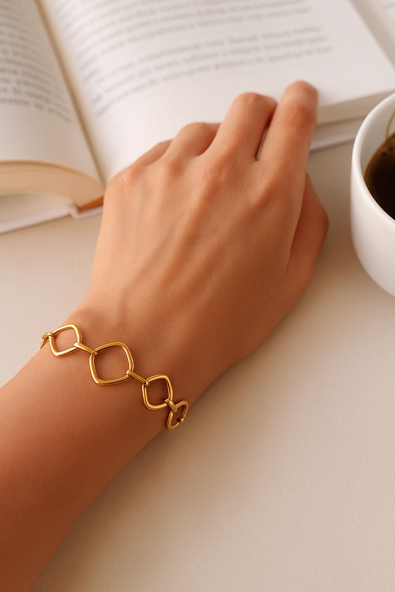 F25AGEBR25_GOLD (3)